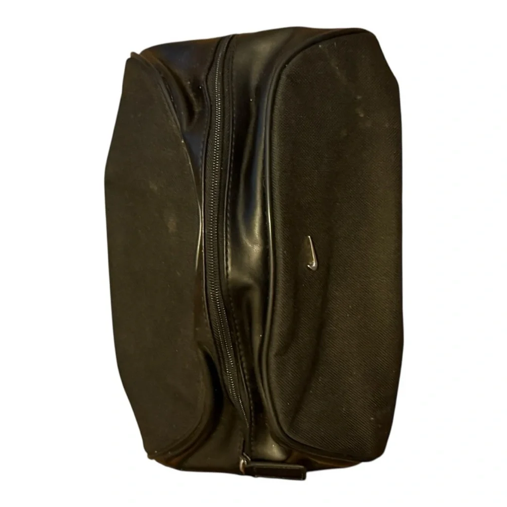 Nike Black Toiletry Bag‎
